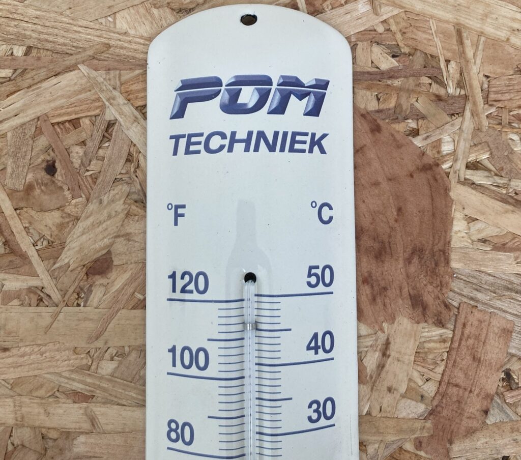 close-up-thermometer-pomtechniek-langcat-emaille