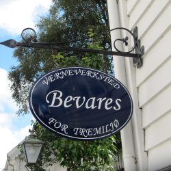 Emaille-uithangbord-bevares-reclamebord